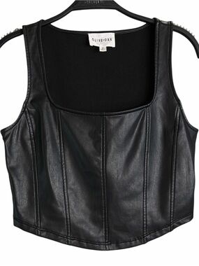 Olive & Oak Black Vegan Faux Leather Square-Neck Cropped Tank  EC. Size medium
